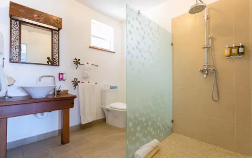 True Blue Bay Boutique Resort-Waterfront Suite 5_7332